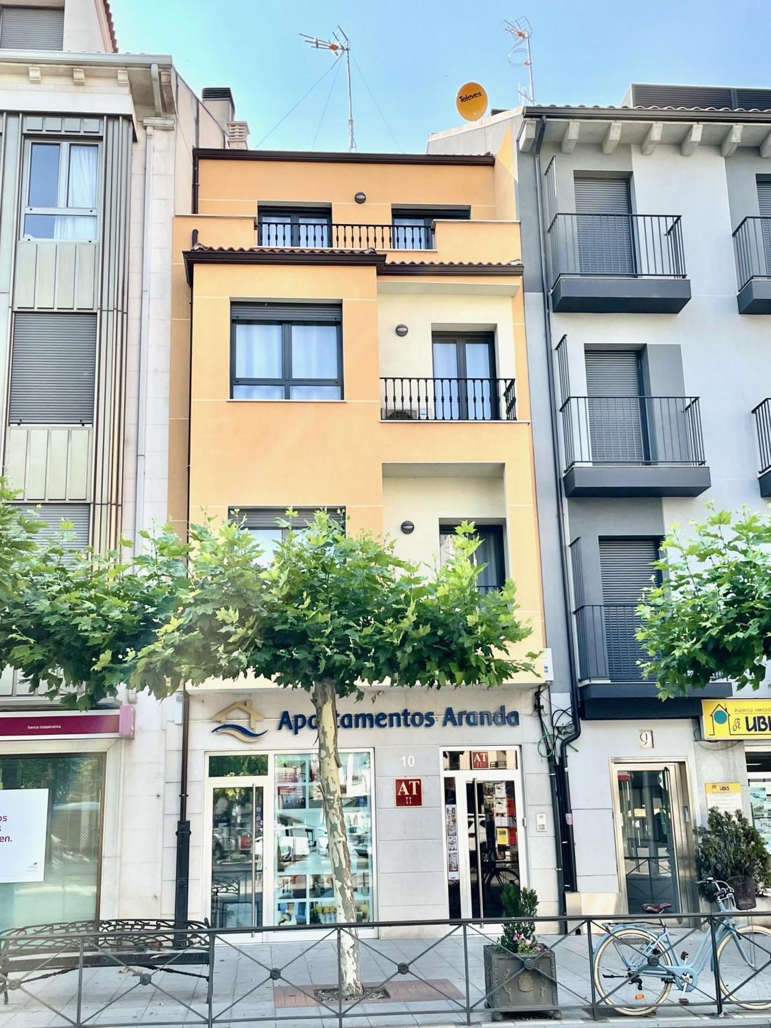 Apartamentos Aranda - Atico Duero Aranda de Duero Dış mekan fotoğraf